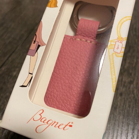 Bagnet Faux Leather Magnetic Bag Holder Rose Colored New in Box - Picture 1 of 7